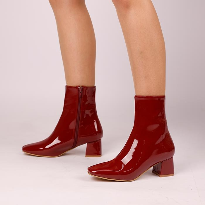 Gera Glossy Boots
