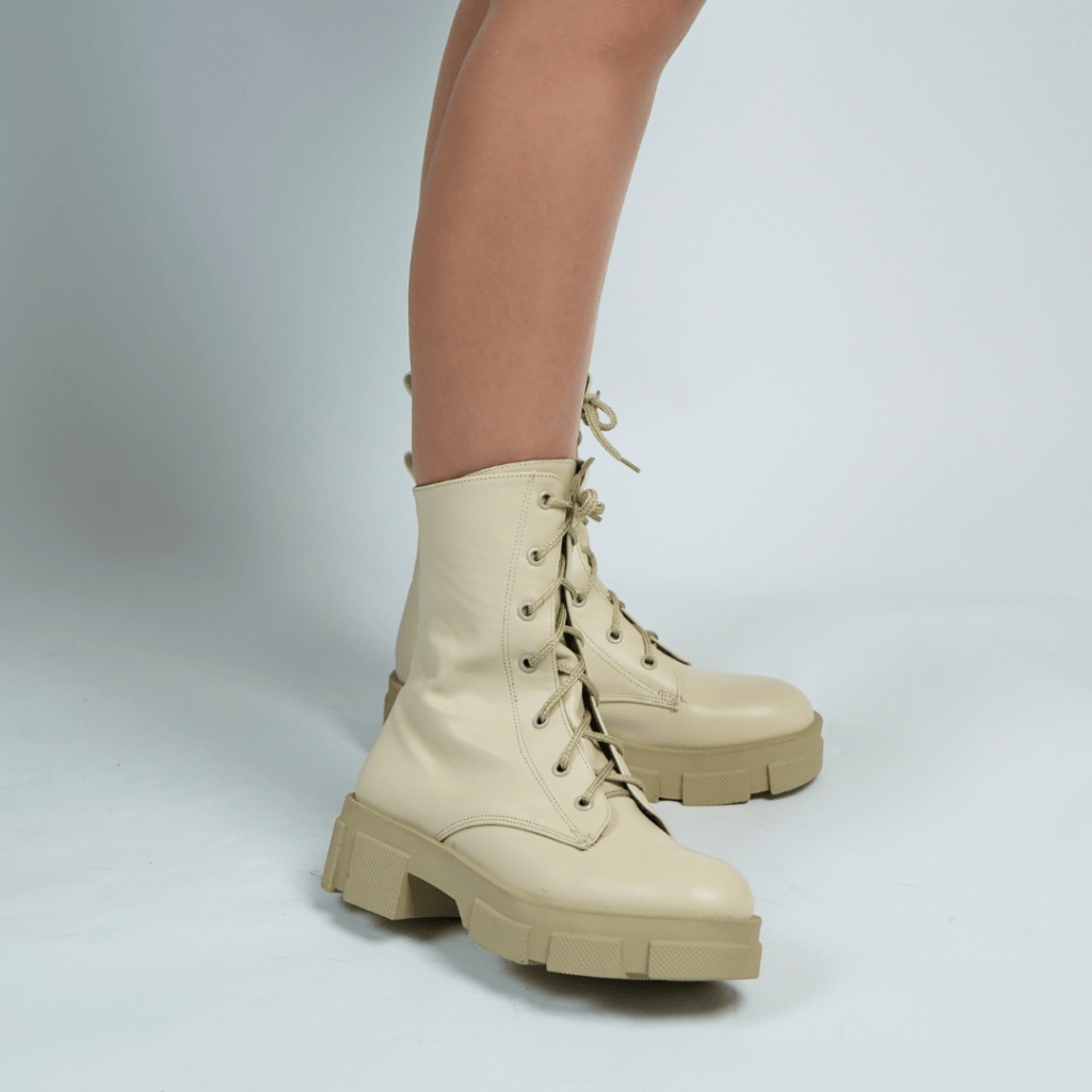 Evelyn Boots