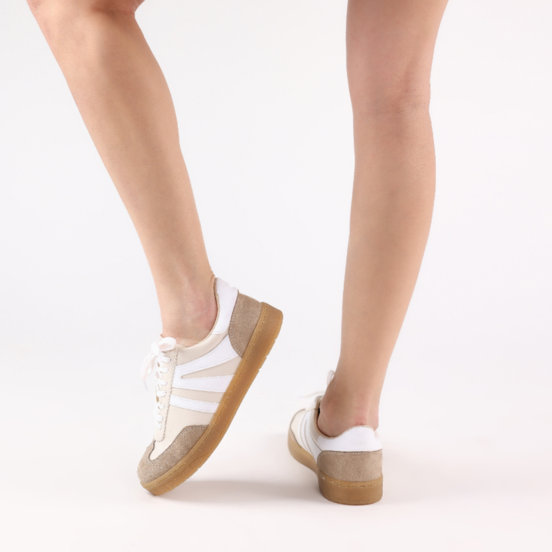Nove Sneakers