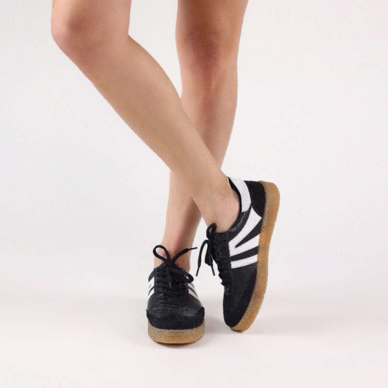 Nove Sneakers