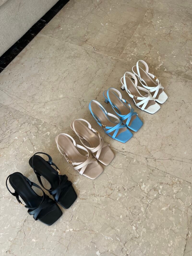 Rolly sandals