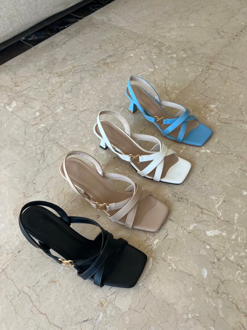 Rolly sandals
