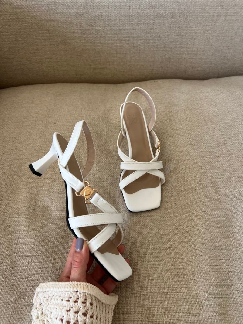 Rolly sandals