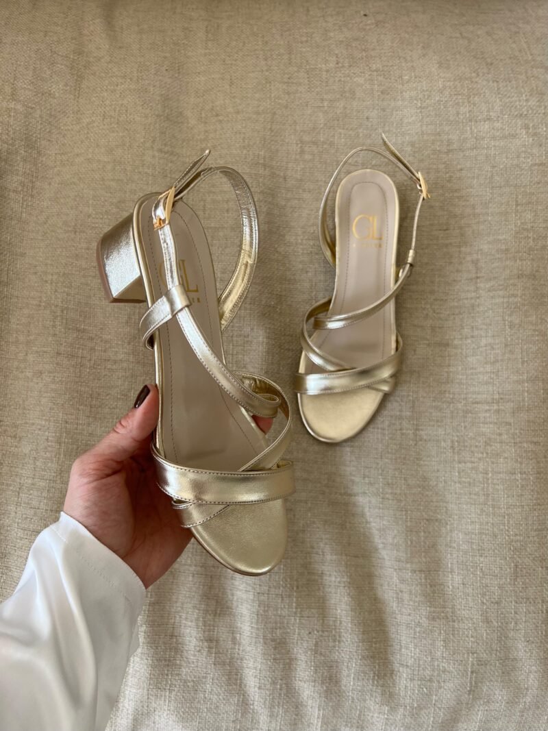 011 Sandals