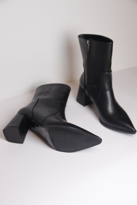 photo_2025-11-04_11-35-05 Marot Ankle Boots